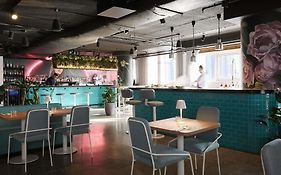 Pullman Melbourne City Centre